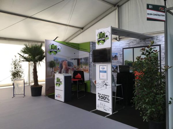 Stand du Groupe BLAIN CONSTRUCTION au salon de l'Habitat Saint-Nazaire