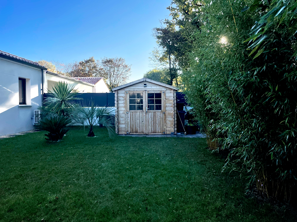Maison de plain-pied à Saint-Philbert-de-Grand-Lieu - abri de jardin